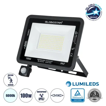 GLOBOSTAR® AURORA 61443 Προβολέας με Ανιχνευτή PIR / Αισθητήρα Κίνησης LED 100W 12500lm 120° AC 220-240V Αδιάβροχο IP67 Ψυχρό Λευκό 6000K - Lumileds SMD Chip - TÜV Rheinland Certified - Μαύρο Ματ - Μ25 x Π6.5 x Υ27.5cm - 3 Χρόνια Εγγύηση