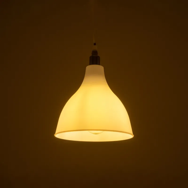 GLOBOSTAR® RADE 203-0125 Μοντέρνο Κρεμαστό Φωτιστικό Οροφής με Ντουί 1 x E27 AC 220-240V IP20 - Λευκό & Χρυσό - Μ18.5 x Π18.5 x Υ23cm