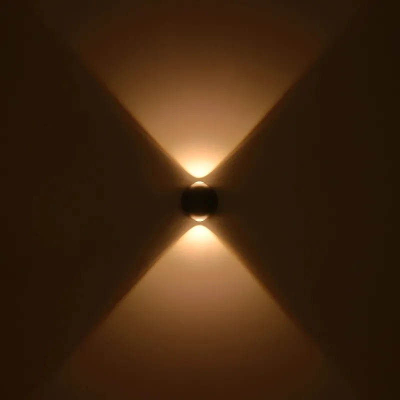 GLOBOSTAR® VEGA 60672 Μοντέρνο Φωτιστικό Τοίχου - Απλίκα LED 6W 750lm 30° AC 220-240V Αδιάβροχο IP65 Θερμό Λευκό 2700K - Bridgelux COB Chip & TÜV SÜD Driver - Μαύρο Ματ - Μ10 x Π7.5 x Υ10cm - 5 Χρόνια Εγγύηση