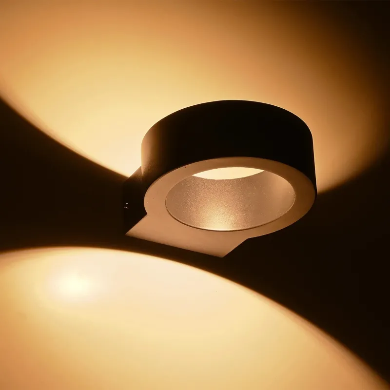 kelvo® AURA KLV-101-0113 Φωτιστικό Τοίχου / Απλίκα LED 7W 875lm 45° AC 220-240V Αδιάβροχο IP65 Θερμό Λευκό 2700K - Bridgelux COB Chip & TÜV SÜD Driver - Μαύρο Ματ - Μ15 x Π13 x Υ4.5cm - 5 Χρόνια Εγγύηση