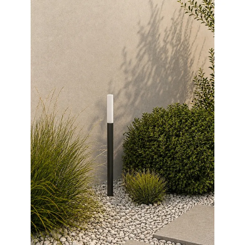 GLOBOSTAR® REED GLB-103-0008 Φωτιστικό Κολωνάκι Κήπου με Καρφωτή Βάση LED 5W 450lm 360° DC 24V Αδιάβροχο IP65 Θερμό Λευκό 2700K - Sanan SMD Chip - Μαύρο Ματ - Μ3 x Π3 x Υ65cm - 3 Χρόνια Εγγύηση