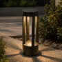 GLOBOSTAR® PRISM GLB-103-0018 Φωτιστικό Κολωνάκι Κήπου LED 8W 720lm 90° AC 220-240V Αδιάβροχο IP65 Θερμό Λευκό 2700K - Sanan SMD Chip - Μαύρο Ματ - Μ10.5 x Π10.5 x Υ30cm - 3 Χρόνια Εγγύηση