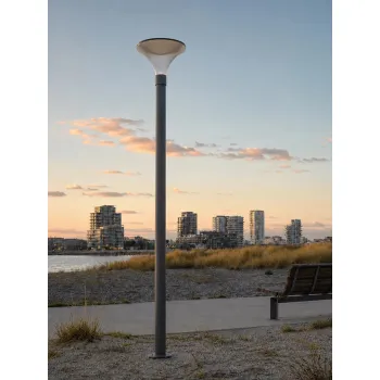 GLOBOSTAR® TOPIS GLB-103-0020 Φωτιστικό Κεφαλής Post Top Πλατείας/Πάρκου/Κήπου LED 50W 4500lm 360° AC 220-240V Αδιάβροχο IP65 Θερμό Λευκό 2700K - Sanan SMD Chip - Μαύρο Ματ - Μ50 x Π50 x Υ39cm - 3 Χρόνια Εγγύηση