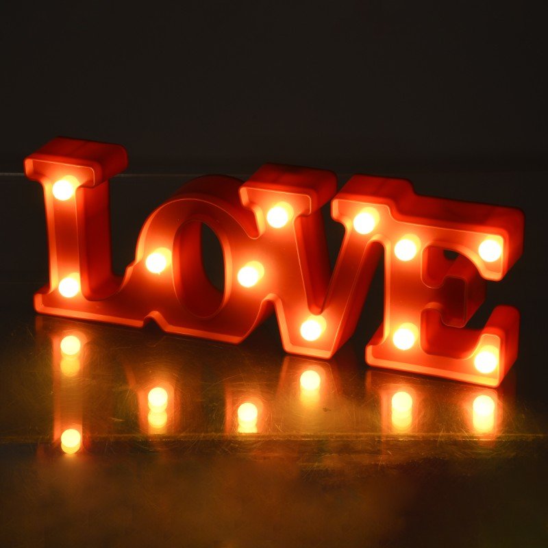 GLOBOSTAR® LOVE BOMBING 76548 Μοντέρνο Επιτραπέζιο Φωτιστικό Πορτατίφ LED 2W 120lm 180° DC 3V με Μπαταρίες 2xAAA IP20 Θερμό Λευκό 2700K - Κόκκινο - Μ30 x Π10.7 x Υ4cm - 2 Χρόνια Εγγύηση
