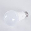 GLOBOSTAR® GLOBE 60056 Λάμπα E27 A60 με Αισθητήρα Κίνησης Microwave LED 10W 940lm 260° AC 220-240V IP20 Θερμό Λευκό 2700K - Lumileds SMD Chip - Λευκό Γαλακτερό - Μ6 x Π6 x Υ11cm - 3 Χρόνια Εγγύηση